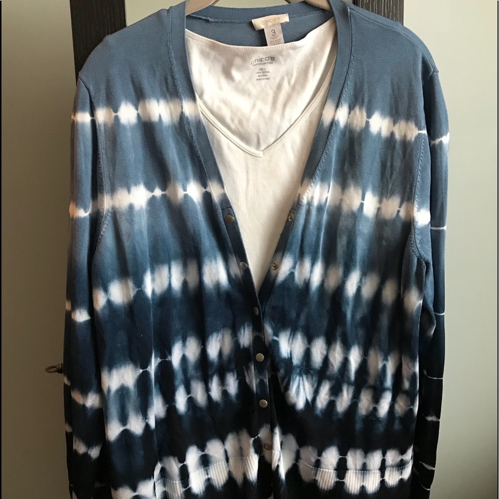 Light weight Chico’s cardigan, like new, size 3.